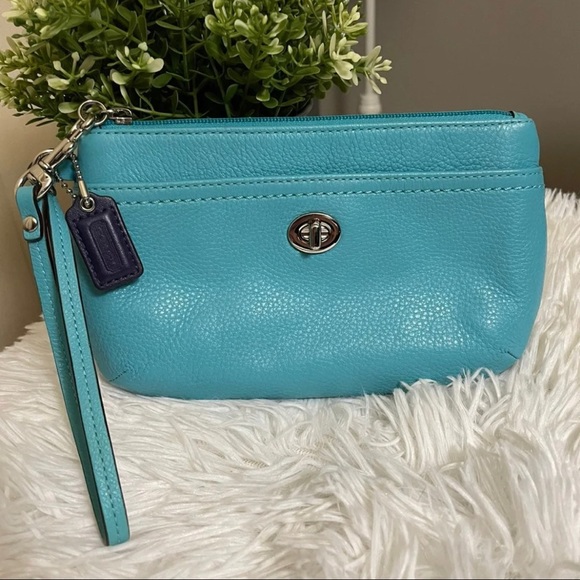 Coach wristlet - Picture 1 of 6